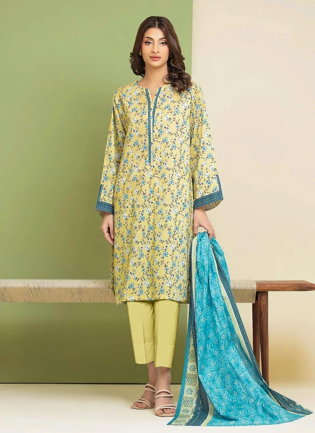 3Pcs Women's Unstitched Printed Suit